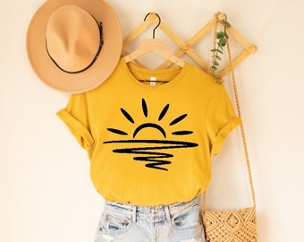 Retro Ocean Sun T-shirt, Sunset Shirt, Nature Graphic Tshirt, Woman's Summer Tee, Yellow T-shirt, Minimalistic, Boho Summer, Sunrise Tee