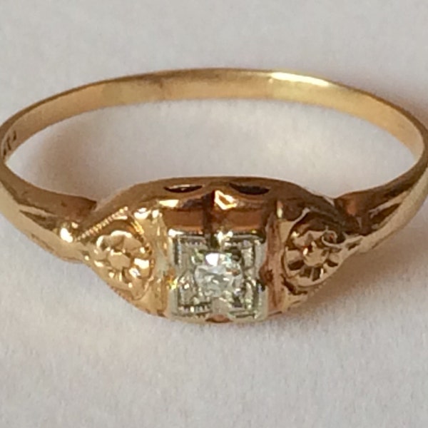 Vintage 14k Small Engagement Ring Yellow Gold Size 8.5