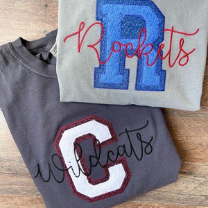 Camisetas con parche personalizado de una sola letra y mascota: completamente personalizables