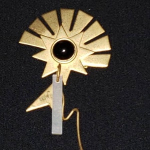 Vintage Art Deco Matte Gold Tone Brooch Onyx Cabochon, Mother of pearl stick Spiral and Arrow Dangles Matte Gold Matte Brooch Pin