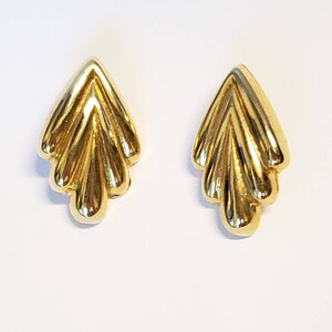 Vintage Gold Tone Earrings, Ribbed Gold Tone Earrings, Pierced Earrings, Fashion Jewelry