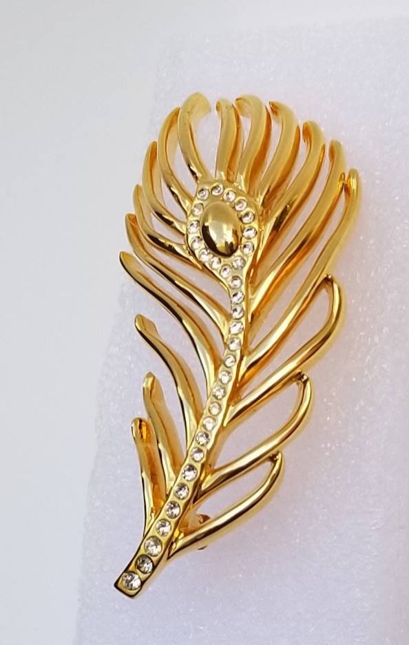 Vintage Monet Gold Tone Leaf Brooch / Pin With Clear Rhinestones