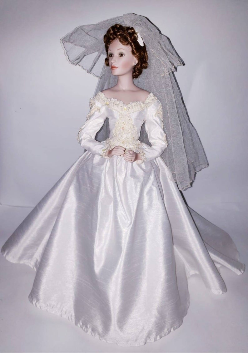 Sandra Billoto Ashton Drake Bride Doll "Autumn Reflection", Sandra