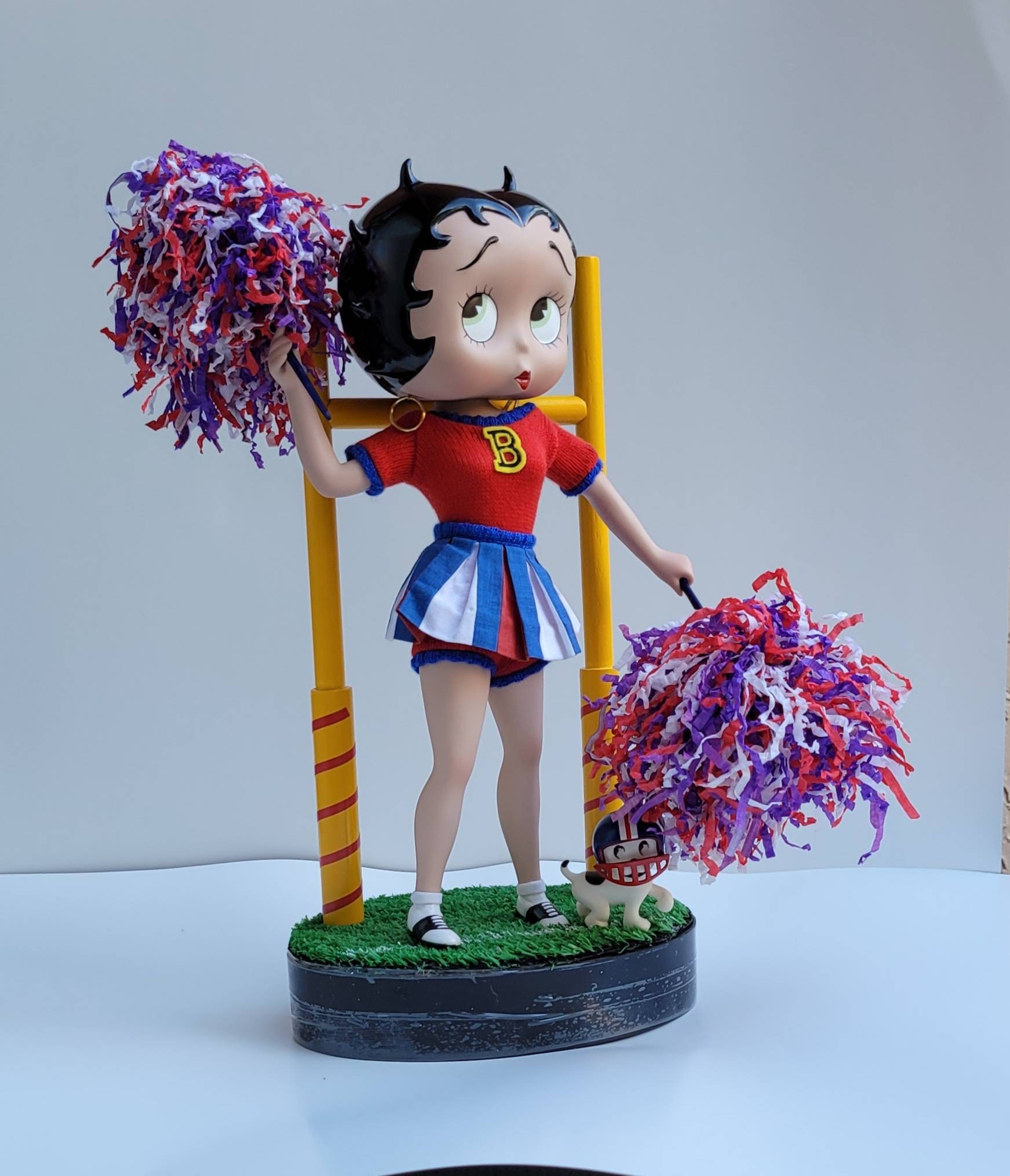 本物のベティ・ブープ磁器人形チアリーダー ダンベリーミント 