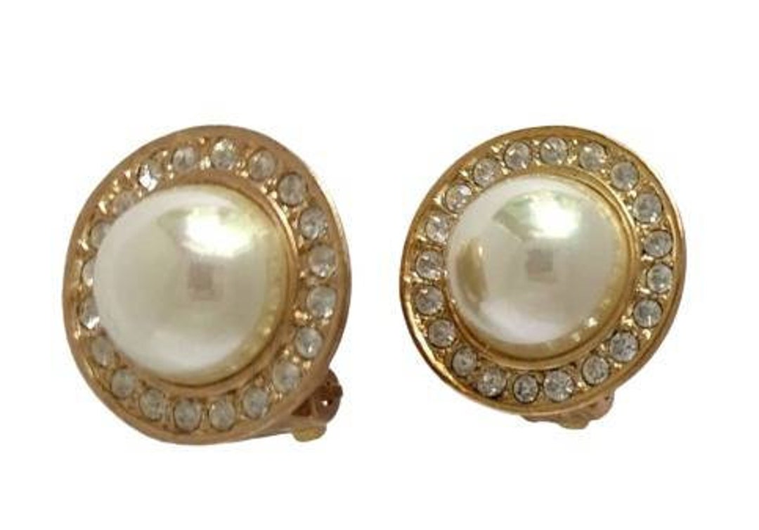 Clip-on pendant earrings - Metal, diamante, glass pearls & imitation pearls,  gold, crystal & pearly white — Fashion