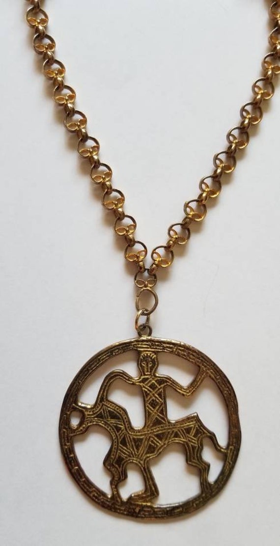 Vintage the Metropolitan Museum of Art Gold Necklace Native