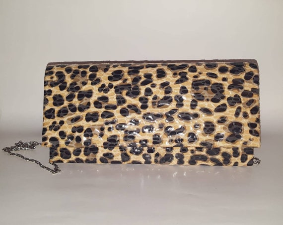Elegant Leopard PU Leather Crystal Bow Top Hard Clutch, Brown: Handbags:  Amazon.com