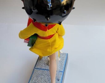 【希少】Betty Boop Shopping Spree 磁器ドールフィギュア Betty Boop “Shopping Spree” Porcelain Doll-16” Tall Danbury