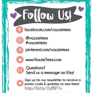 Puede incluir: Un gr&aacute;fico azul turquesa con texto blanco que dice "&iexcl;S&iacute;guenos!" e incluye enlaces a redes sociales para Facebook, Instagram, Pinterest y Etsy. El gr&aacute;fico tambi&eacute;n incluye un enlace al sitio web www.VazzieTees.com y un enlace para registrarse en un bolet&iacute;n.