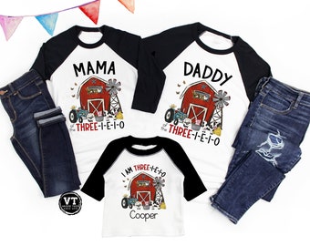 Camisetas personalizadas de cumpleaños de IEIO para tres personas - Tema de granja para el tercer cumpleaños
