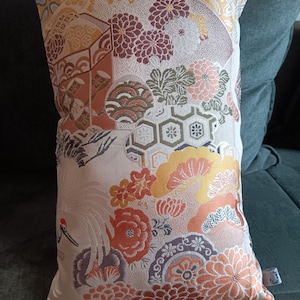029 Cushion cover upcycled Japanese Kimono Obi - Crane