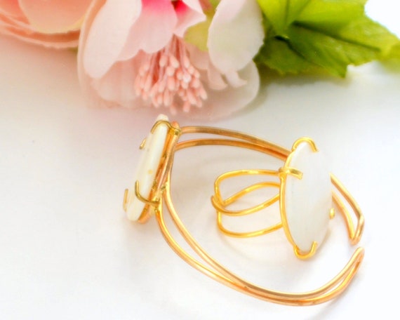 WHITE GEMSTONE SET, Mother of Pearl Ring, Sea Shell Gemstone Bangle, Bridal Thin Cuff, Rose Engraved Necklace, Romantic Golden  accessories