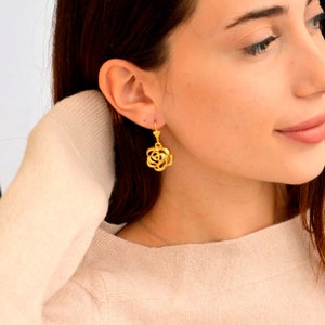 Golden Rose Flower Earrings, Gift to Botanics, Flower Charm Romantic Gold Bridal 3 D Rose Jewelry, Bouquet Floral Gold Everyday Chic Earring