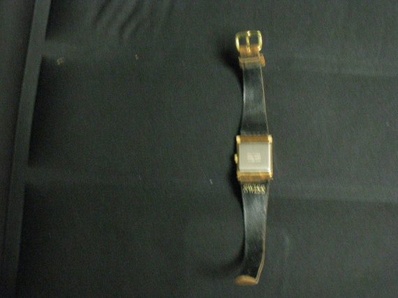 Rare LUCERNE WOMAN'S 17 Jewel Wrist Watch - image 5