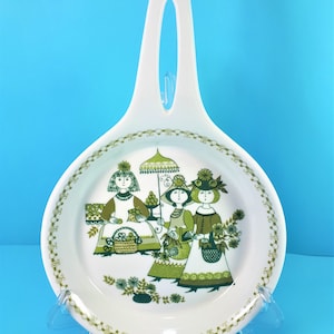 Figgjo Flint Turi Design Market Ceramic Skillet, 6.5 inch Diameter, Green on White, Women, Serving Dish, Scandinavian Norway Vintage 1960s