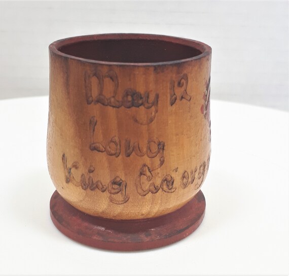 Vintage Old King Cole Egg Cup (Crown Lynn?) Vintage Old King Cole Egg Cup (Crown Lynn?)