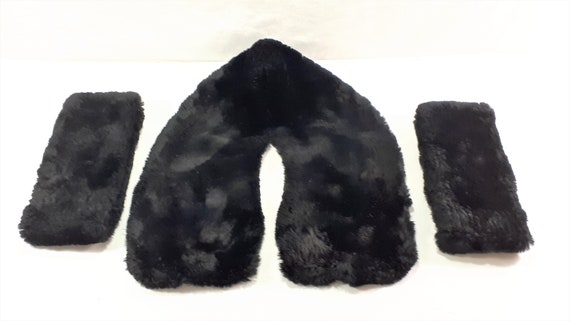 sweater with fur collar and cuffs