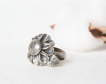 Sterling silver large flower ring - chunky flower ring- oxidised silver jewellery- statement jewellery