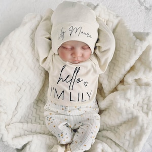 Coming home Baby outfit Gender neutral. Baby Girl or Boy cotton outfit with custom name and keepsake bag. Go Home Outfit for newborn baby.