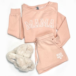 Personalized Mama gift set. Custom Mama Outfit. Mom Coming home outfit. Mom Loungewear. Mama Sweatshirt. Baby Shower Gift. Hospital Outfit