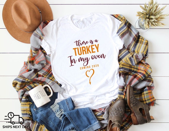 Womens There's A Turkey In This Oven Costume New Mom Pregnancy Gift T-Shirt Womens There's A Turkey In This Oven Costume New Mom Pregnancy Gift T-Shirt