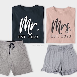 Mr. & Mrs. Couple Matching Pajamas. Valentine&#39;s Day gift for Him. Husband Wife Honeymoon Outfit. Wedding Anniversary Custom Gift |Gr. Ruffle