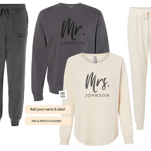 Mr. & Mrs. couple matching sweatsuits for newlyweds, Custom sweatshirt and sweatpants set. Wedding reception outfit for husband and wife..