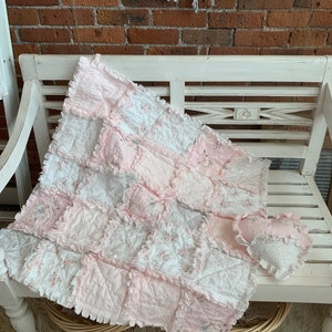 Sweet Pale Pink and Soft Gray Baby Rag Quilt Woodland Roses and Lace Print All Cotton image 7