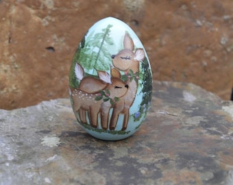 Mother and Baby Deer Hand Painted Egg, Doe and Fawn Egg, Deer Easter Egg, Easter Egg, Personalized Egg, Easter Gift, Mother and Child