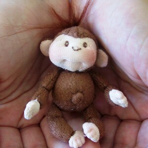 Dinky Baby Mönster 047 - Den Minsta Apan - 7,5 cm Apa docka - PDF Mönster - Direktnedladdning