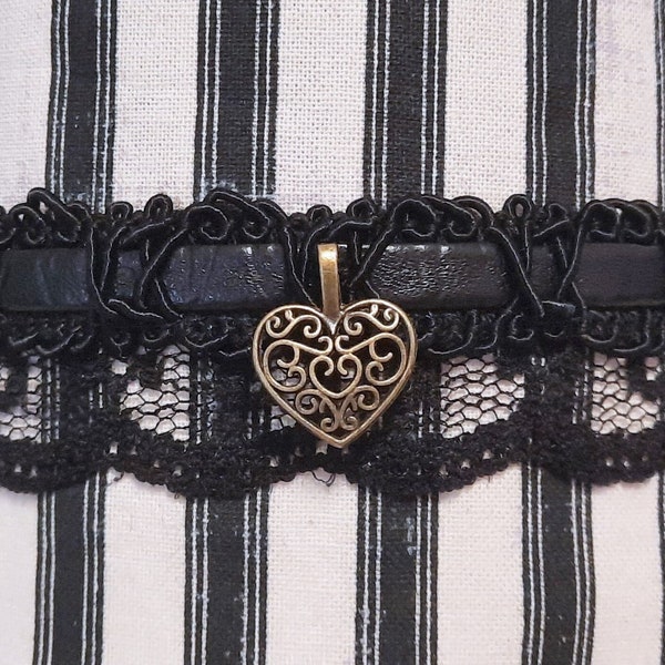 HEART NECKLACE CHOKER, adjustable choker, heart jewelry, Steampunk heart necklace, black lace choker, heart necklace, cottagecore