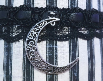 MOON NECKLACE ADJUSTABLE, choker, moon jewelry, halloween choker, witch choker, halloween jewelry, moon necklace, black lace choker