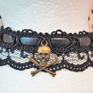 SKULL CHOKER ADJUSTABLE, pirate choker, brown skull choker, black skull choker, adjustable choker, skull and crossbones choker, elastic tie