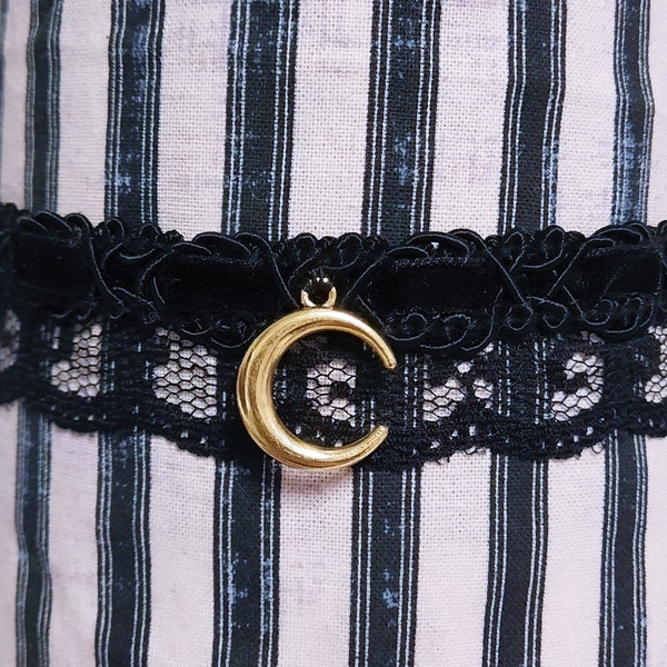 MOON NECKLACE ADJUSTABLE, moon choker, moon jewelry, cottagecore, cottagecore jewelry, moon necklace, black lace choker