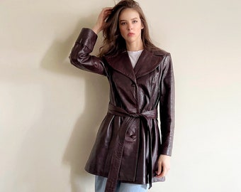 Trench mi-long en cuir véritable marron chocolat vintage.