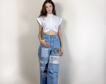 Vintage 90s high waisted patch jean. High Rise 1990s fly girl retro mom jeans.