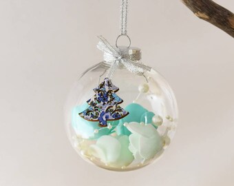 Set of 4 Pretty Pastels - Roses, Pearls and Tree Charm Christmas Bauble - in Aqua