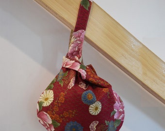 Reversible Japanese Knot Bag/Wristlet -  Pink Chrysanthemums and Scallops - Small