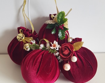 Juego de 4 bolas de Navidad de malla verde hechas a mano