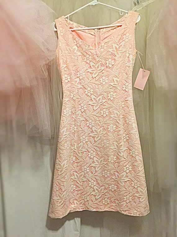 Sweet Retro 1960's Lace Dress! 34' Bust 26" Waist… - image 2