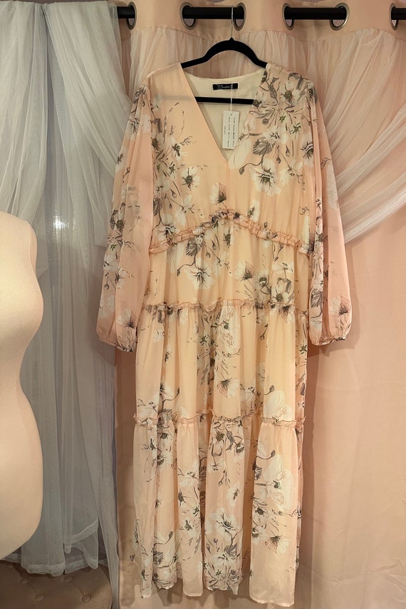 Blushing Pink Floral Dress/Chiffon fabric with lin