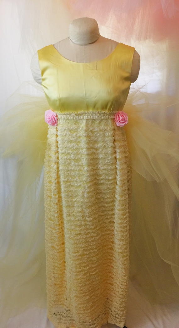 1960's Lovely Canary Yellow Prom Dress! Bust 33" W