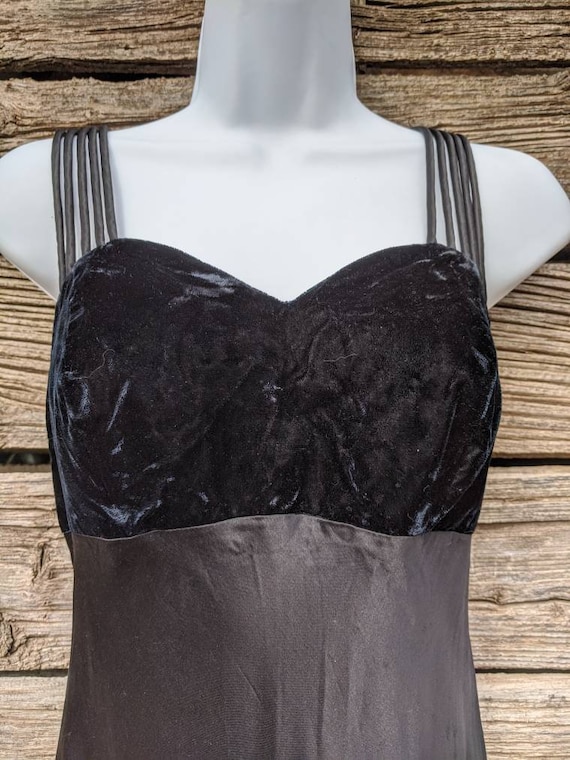 Retro Vintage 1990's Black Velvet and Satin Gown … - image 3