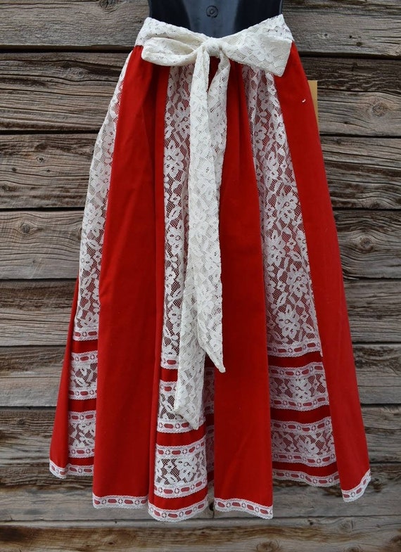 Deadstock Vintage 1960s Red Velvet and White Lace… - image 7