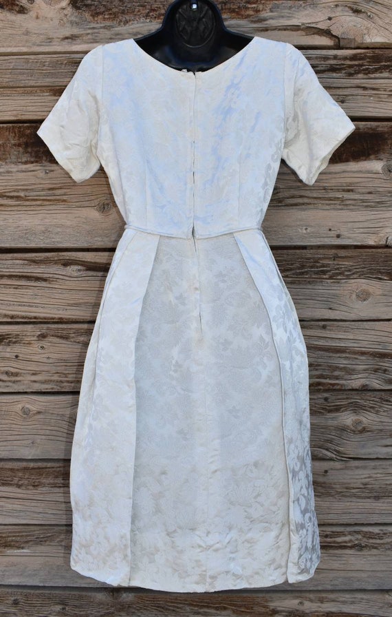 Vintage Late 1950s Handmade White Brocade Dress - image 4