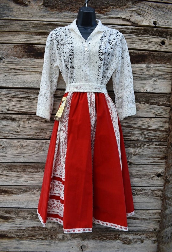 Deadstock Vintage 1960s Red Velvet and White Lace… - image 2