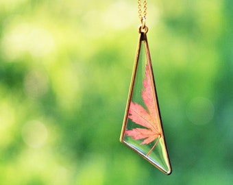 Pressed maple leaf necklace Red leaf Long necklace Gold plated 16K Triangle necklace Terrarium Romantic gift Red maple tree Natural gift