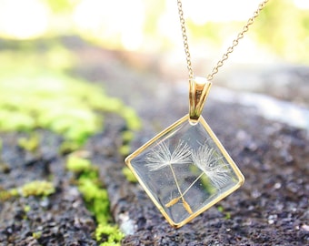 Dandelion seeds Diamond necklace Resin dandelion Gold plated 16K Minimalist necklace Fantasy pendant Pressed flower Wish Unique gift