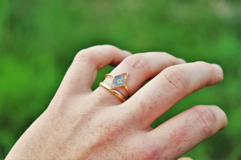 US size 6, 7 or 8 / Forget me not ring Diamond ring Resin ring Pressed flower Delicate ring Romantique Boho Little flower Gold plated Mother image 1