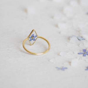 US size 6, 7 or 8 / Forget me not ring Diamond ring Resin ring Pressed flower Delicate ring Romantique Boho Little flower Gold plated Mother image 5